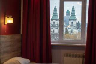 Отель Тернополь Тернополь Улучшенный двухместный номер с 1 кроватью-1